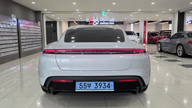 Porsche Taycan
