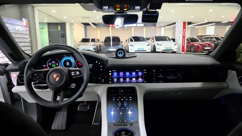 Porsche Taycan