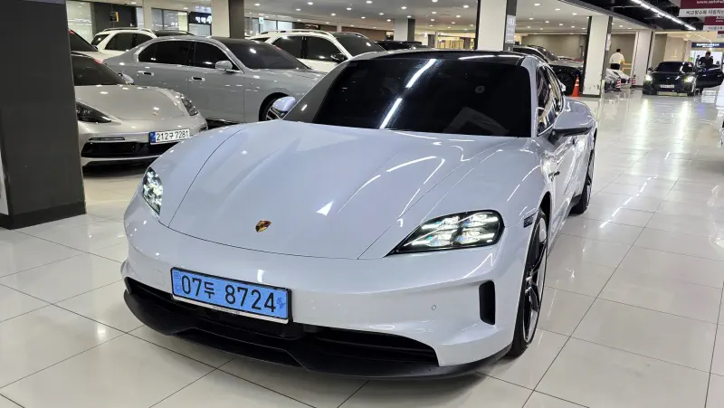 Porsche Taycan