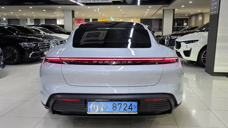 Porsche Taycan