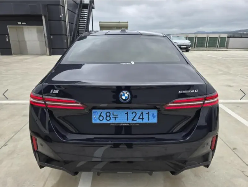 BMW i5