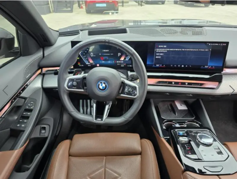 BMW i5