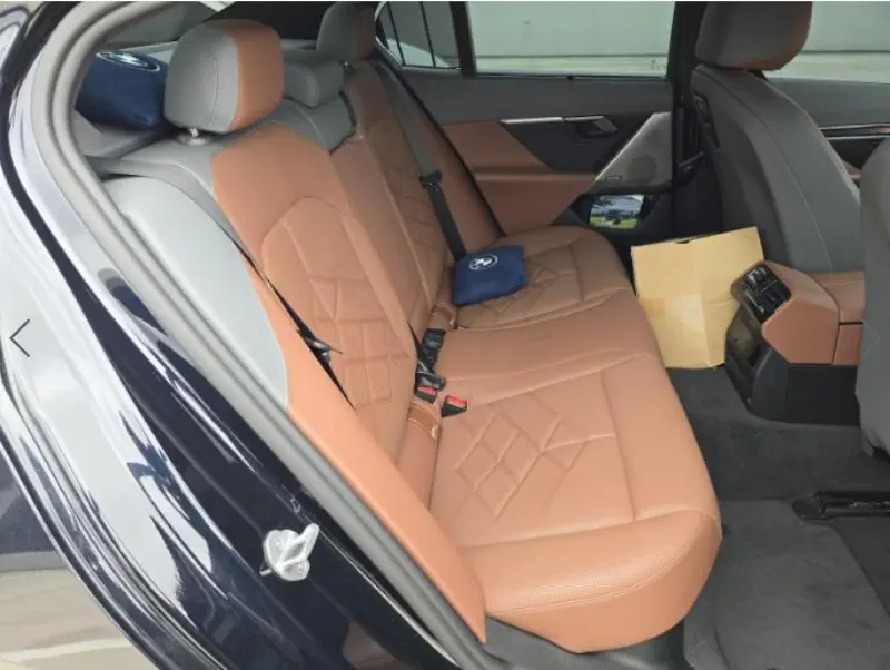 BMW i5