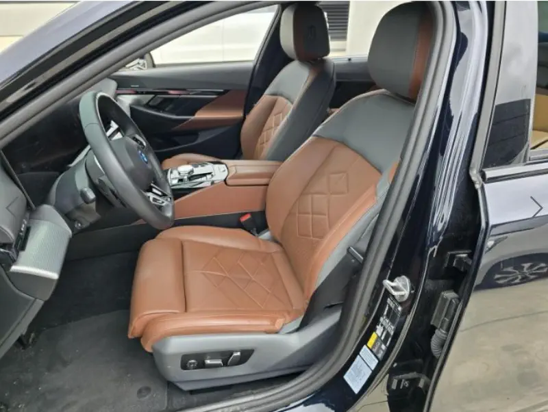 BMW i5