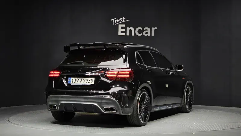 Mercedes-Benz GLA-Class