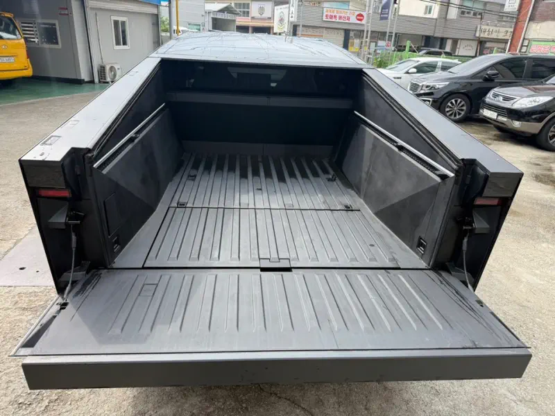 Tesla Cybertruck