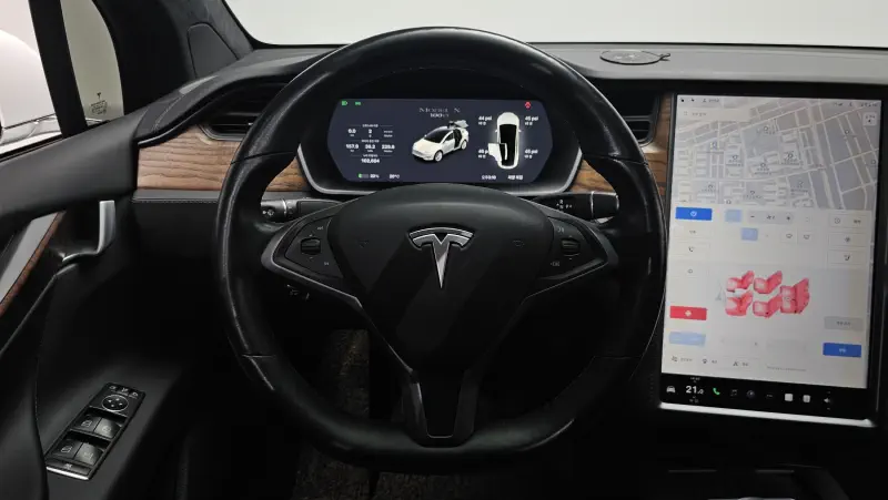 Tesla MODEL X