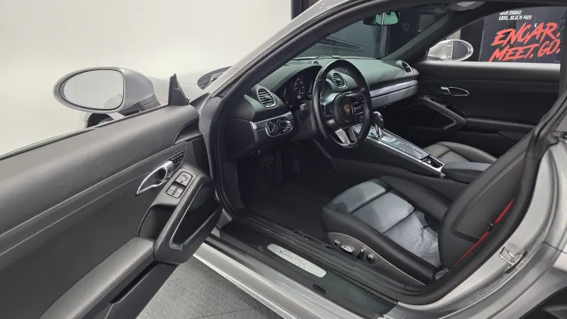 Porsche Cayman