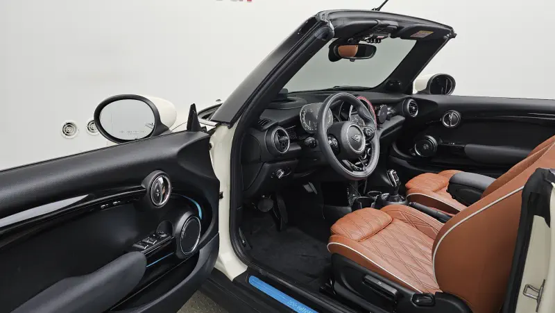 MINI Cabrio