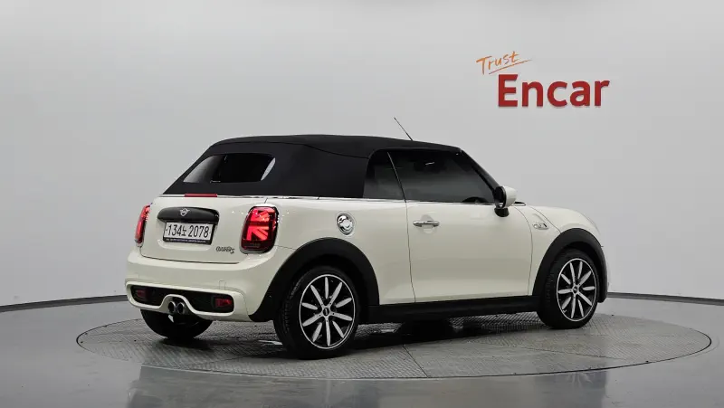 MINI Cabrio