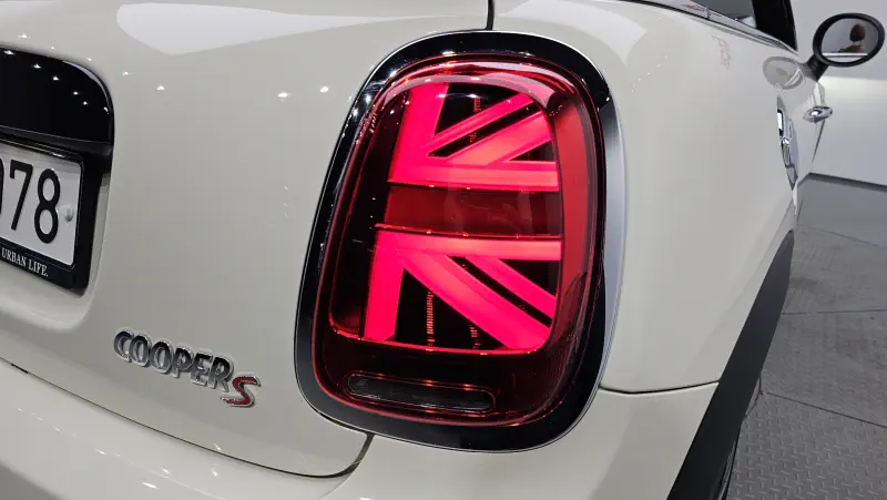 MINI Cabrio