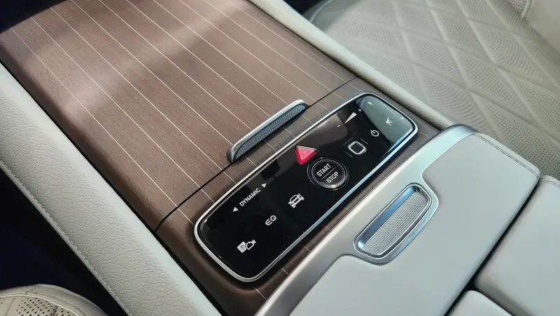 Mercedes-Benz EQS SUV