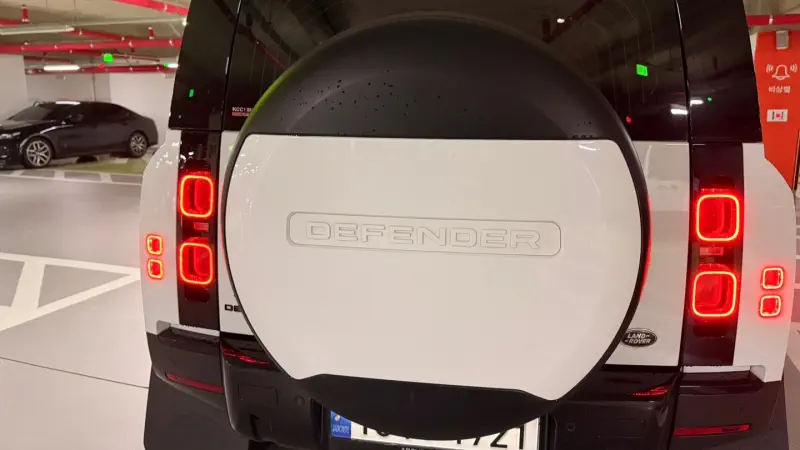 Land Rover Defender