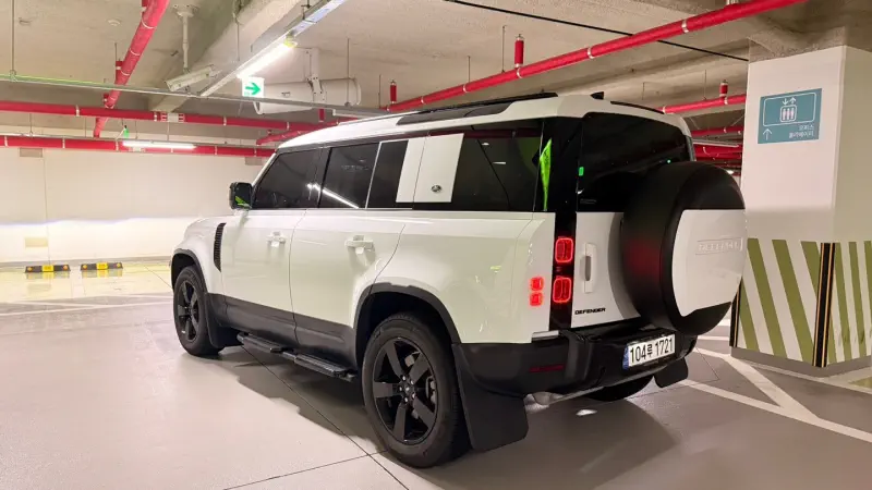 Land Rover Defender