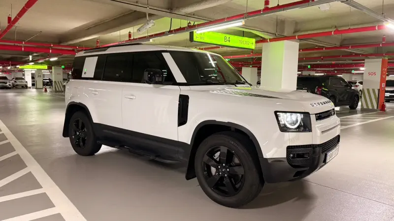 Land Rover Defender