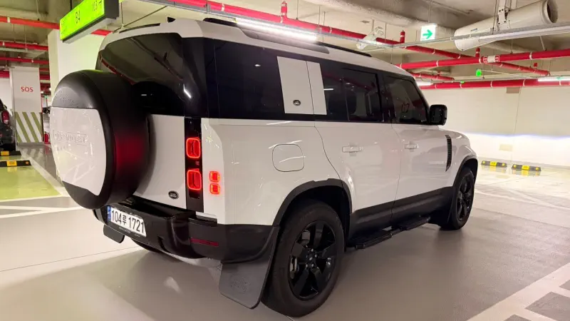 Land Rover Defender
