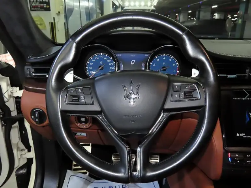Maserati Quattroporte