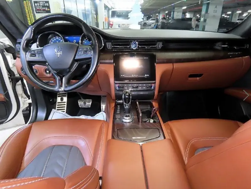 Maserati Quattroporte