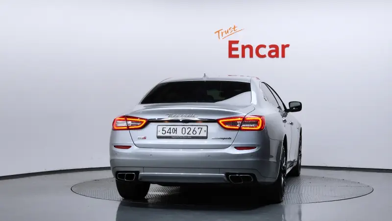 Maserati Quattroporte