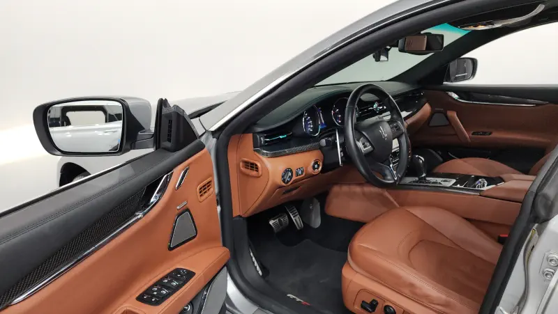 Maserati Quattroporte