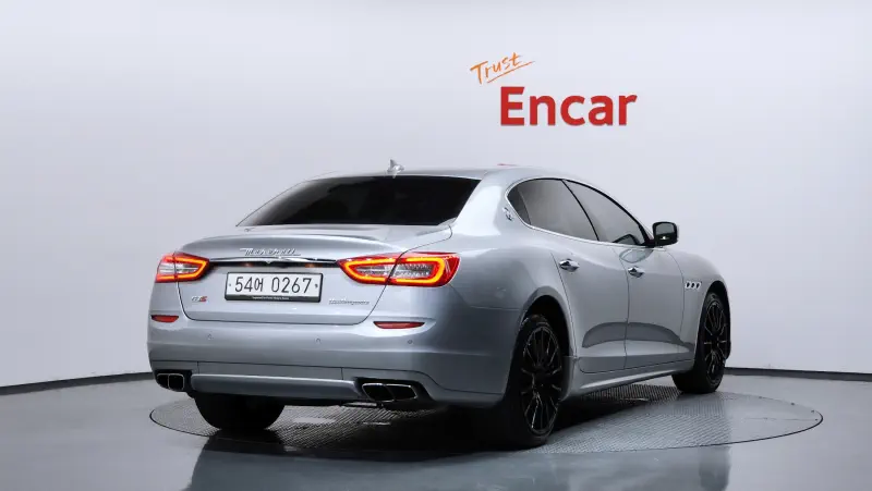 Maserati Quattroporte