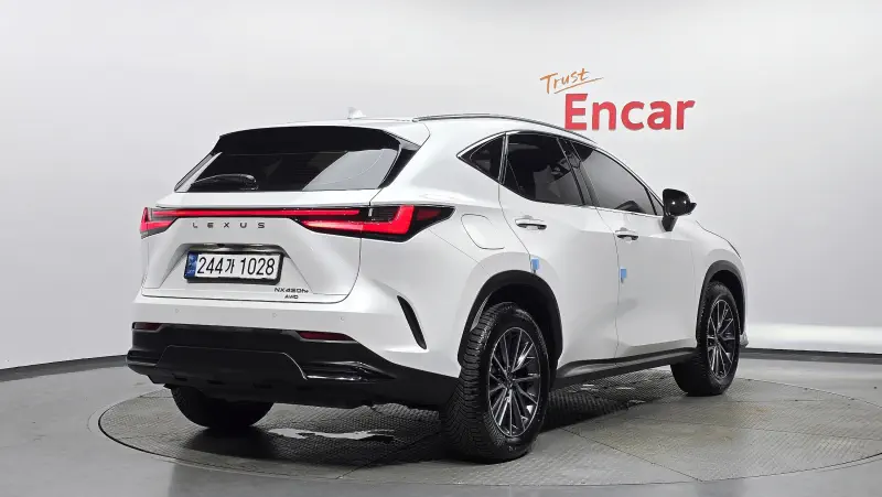 Lexus NX450h+