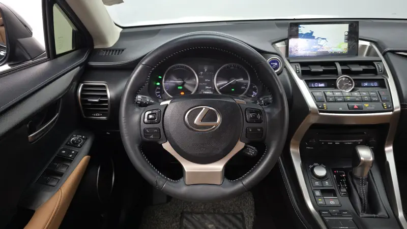 Lexus NX300h
