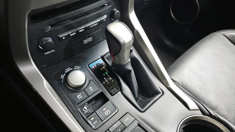 Lexus NX300h