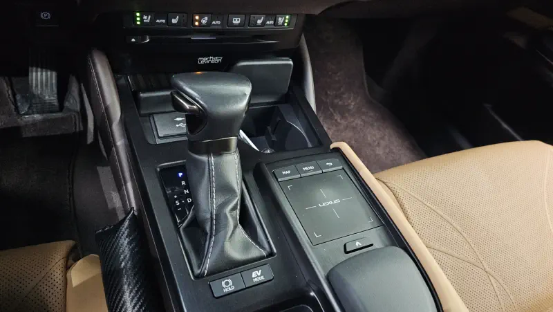 Lexus ES300h