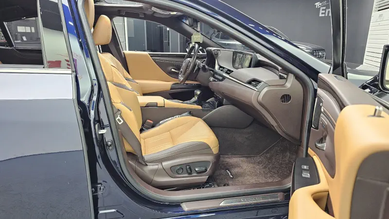Lexus ES300h