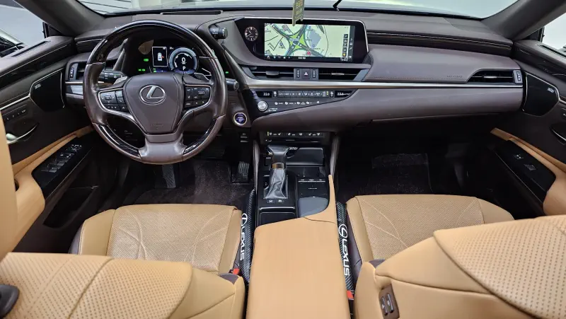 Lexus ES300h