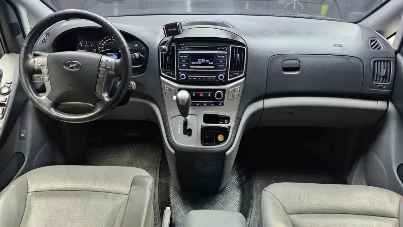 Hyundai Grand Starex