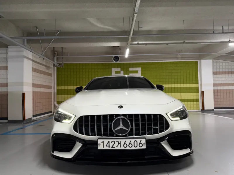 Mercedes-Benz AMG GT