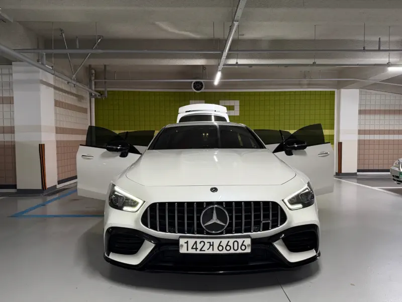 Mercedes-Benz AMG GT