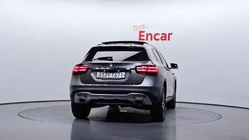 Mercedes-Benz GLA-Class