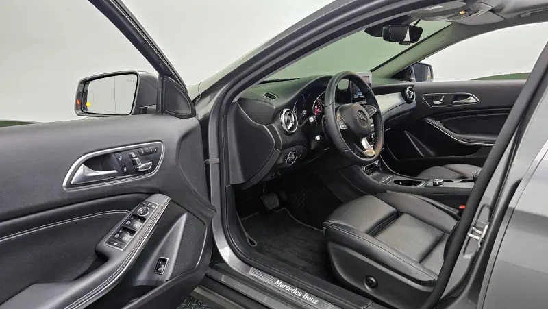 Mercedes-Benz GLA-Class