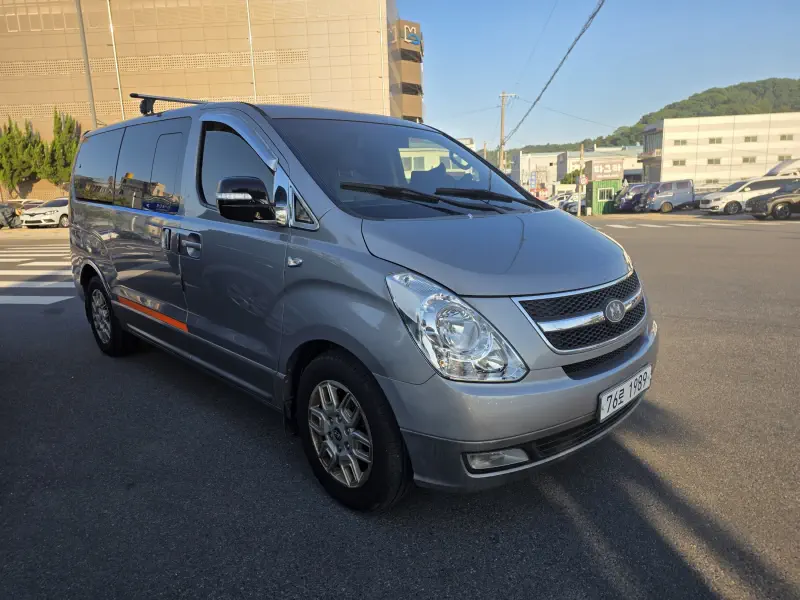 Hyundai Grand Starex