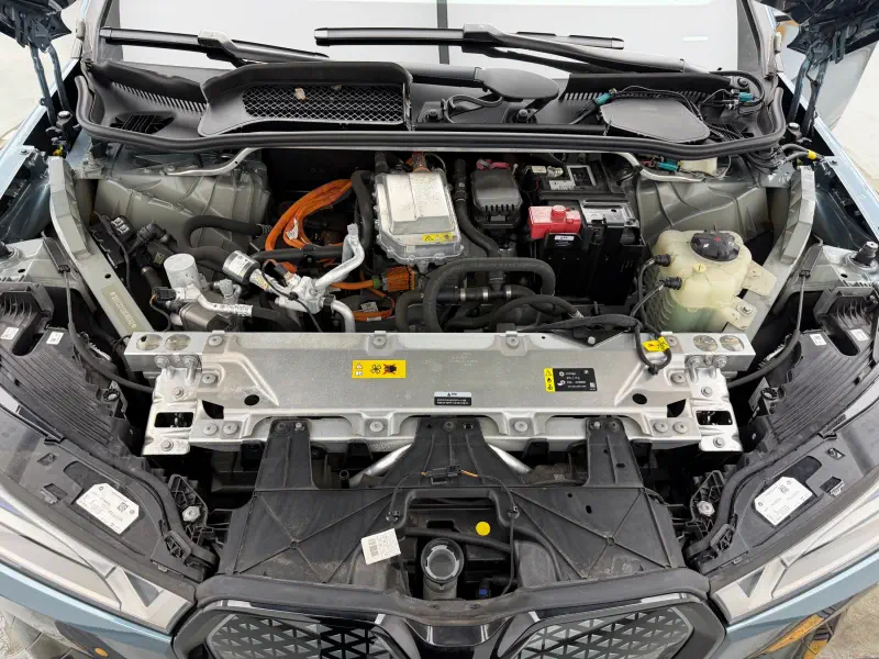 BMW iX