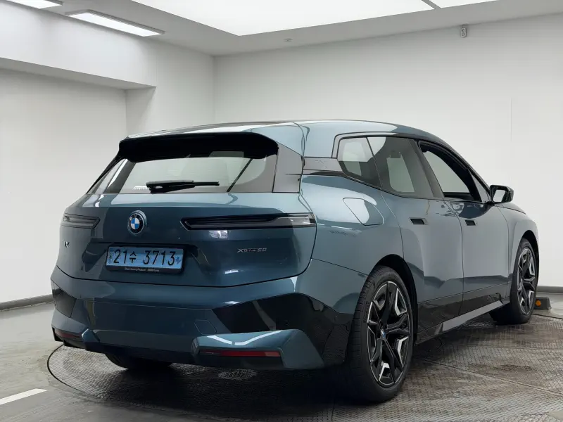 BMW iX