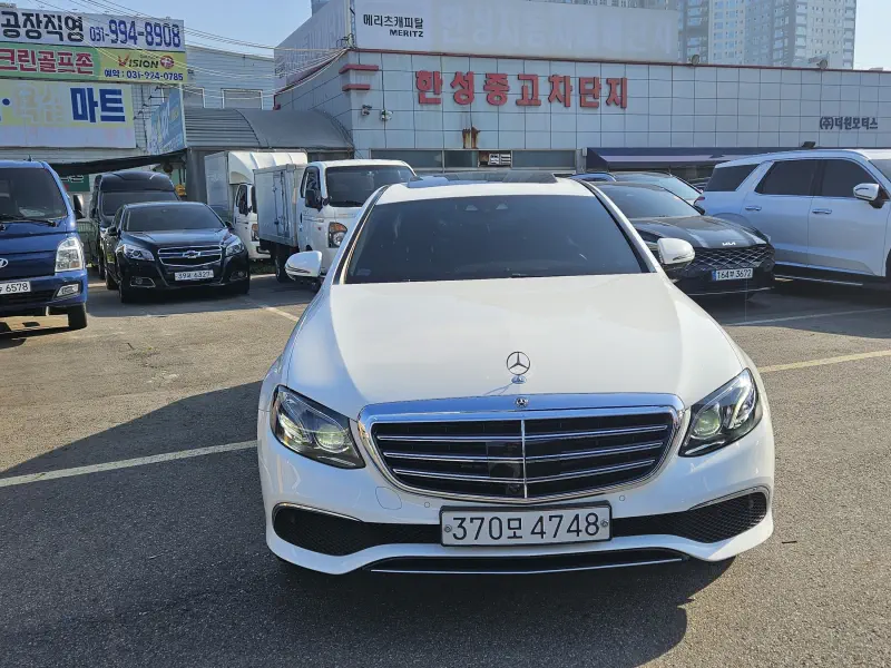 Mercedes-Benz E-Class