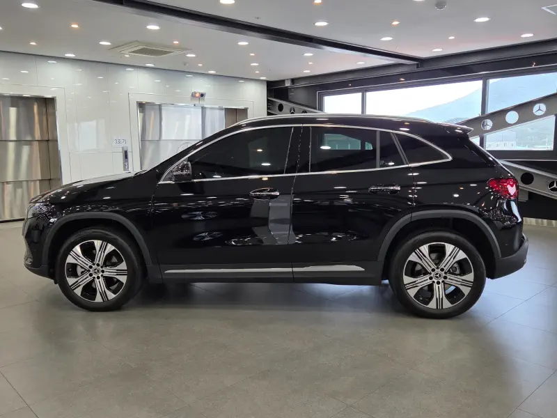 Mercedes-Benz EQA