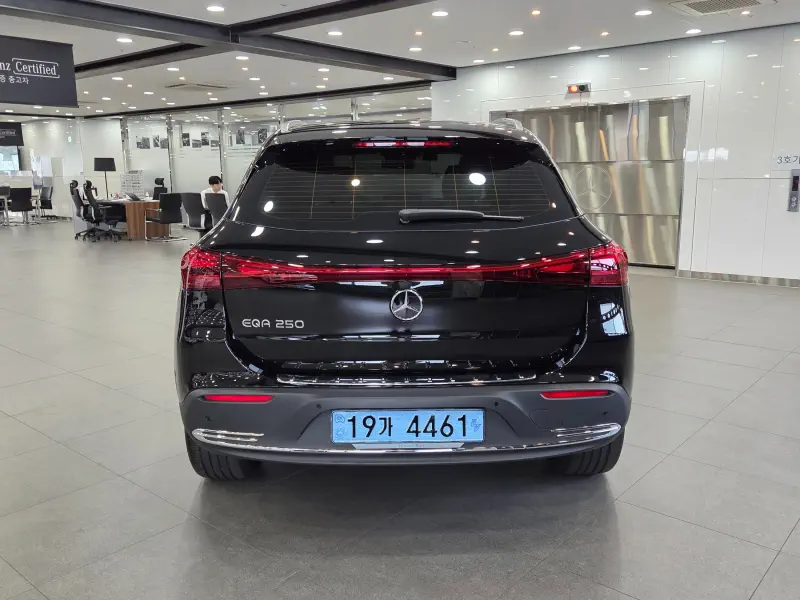 Mercedes-Benz EQA
