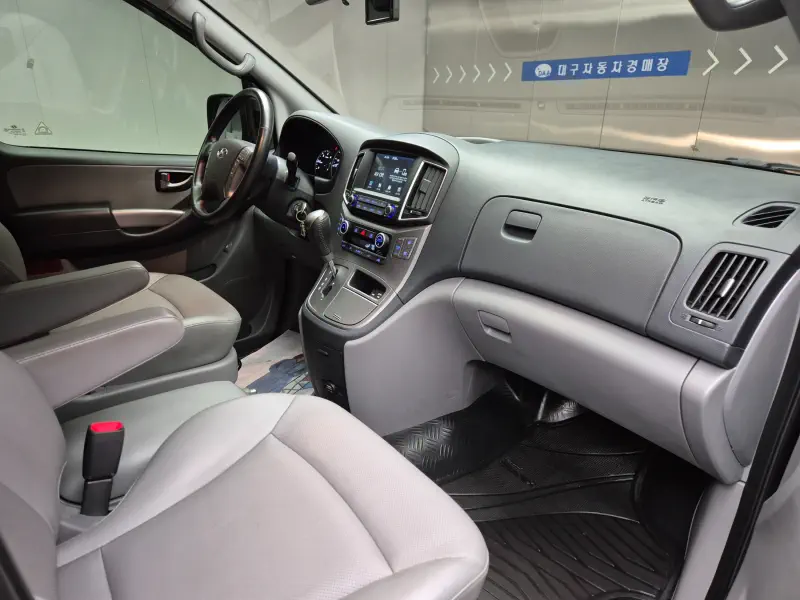 Hyundai Grand Starex