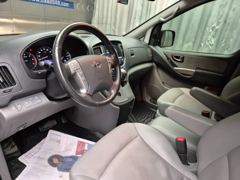 Hyundai Grand Starex