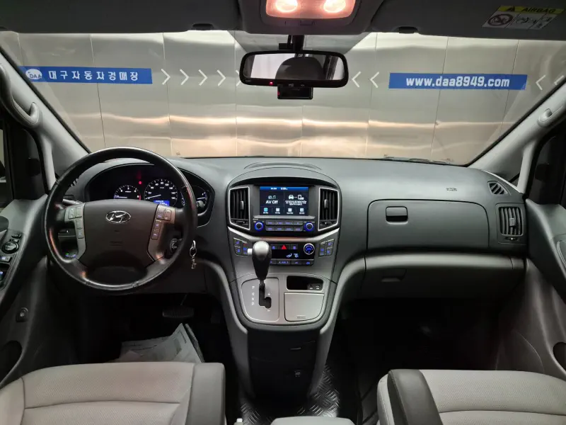 Hyundai Grand Starex