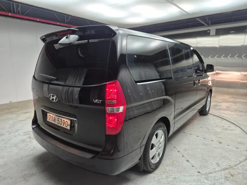 Hyundai Grand Starex