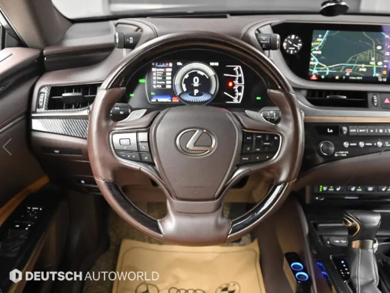 Lexus ES300h