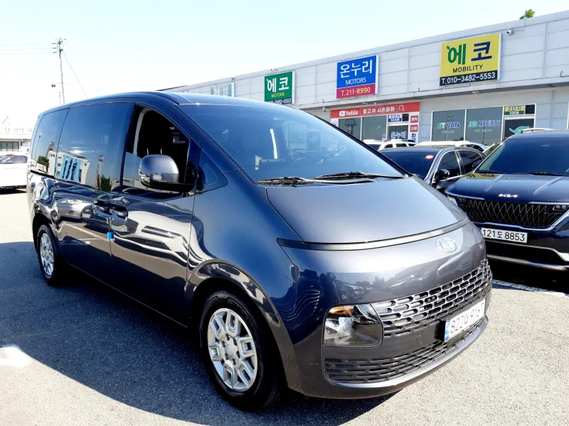 Hyundai Staria