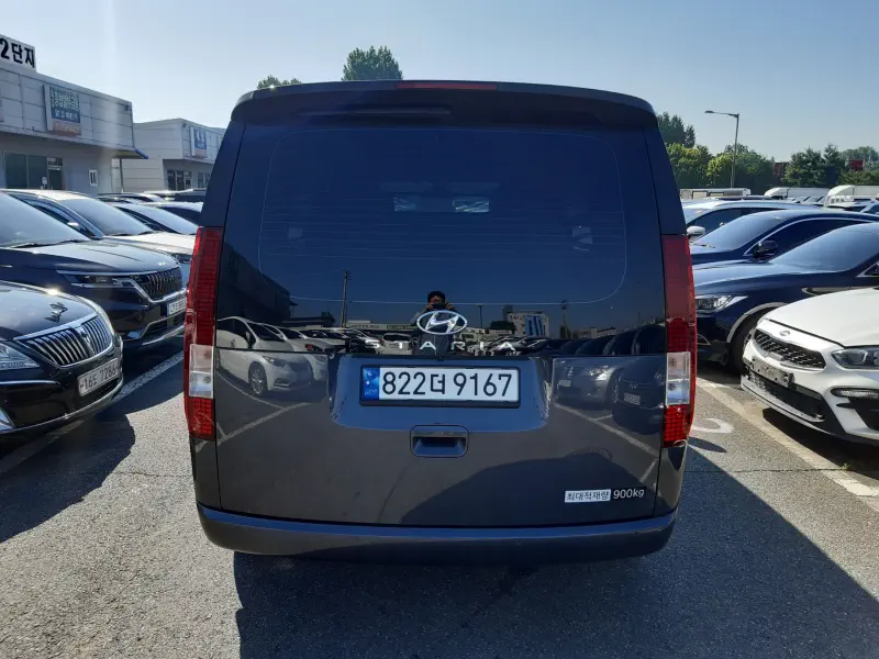 Hyundai Staria