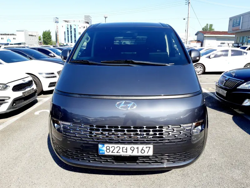 Hyundai Staria
